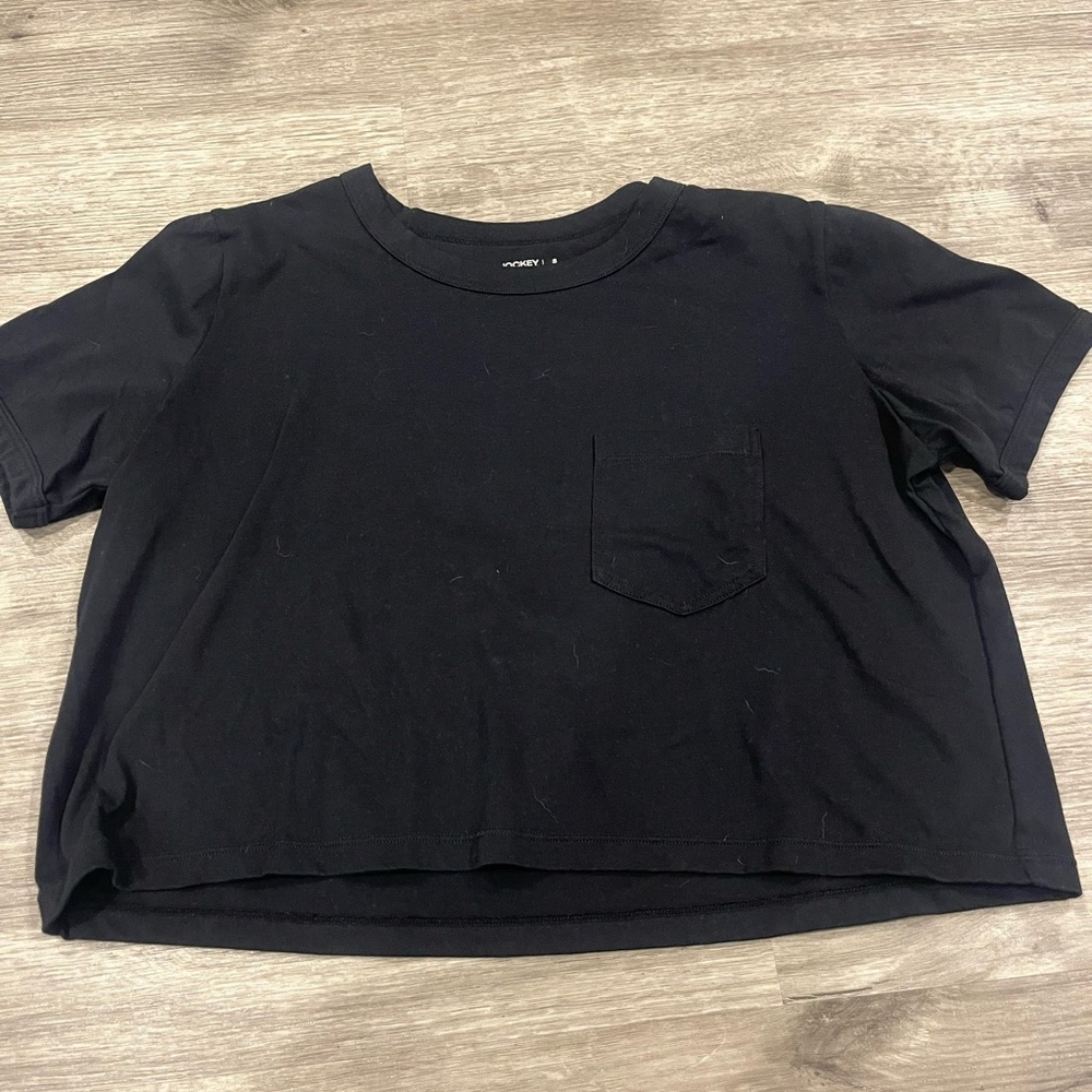 Jockey cropped tee
